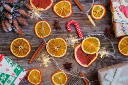 Як засушити апельсини для декору: 8 простих способів